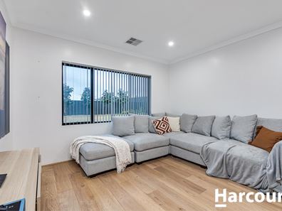 8 Zebra Way, Banksia Grove WA 6031