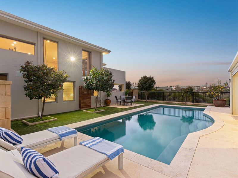 47 Barrenjoey Parkway, Secret Harbour