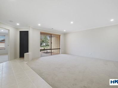 35 Wexcombe Way, Aveley WA 6069