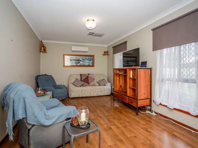 18 Challis Road, Armadale WA 6112