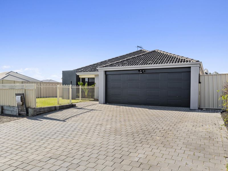 26 Wayside Court, Ravenswood