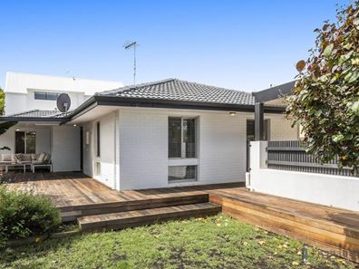 14 Ashbourne Way, Hamilton Hill WA 6163