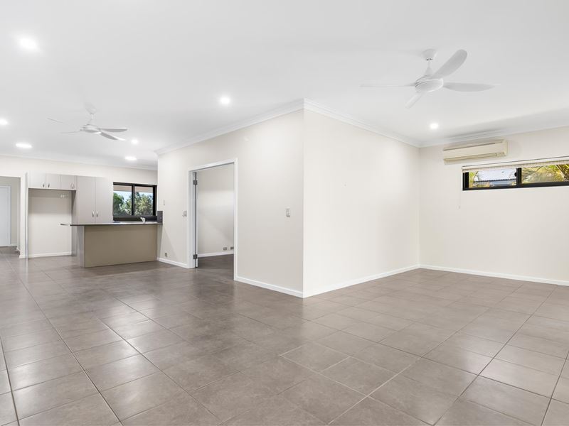 8 Garlirri Crescent, Baynton