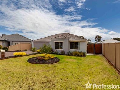 3 Leonard Close, Seville Grove WA 6112