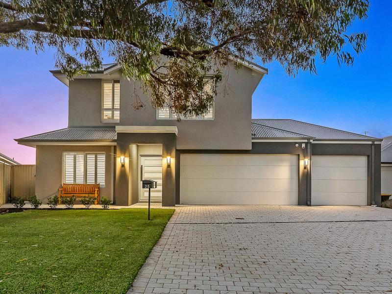 25 Macnaughton Crescent, Kinross