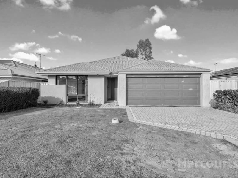 18 Menna Brace, Greenfields