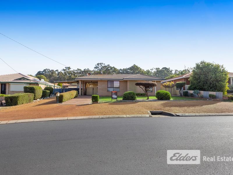 42 Coverley  Drive, Collie