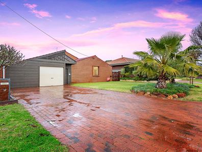 42 Wessex Street, Carine WA 6020