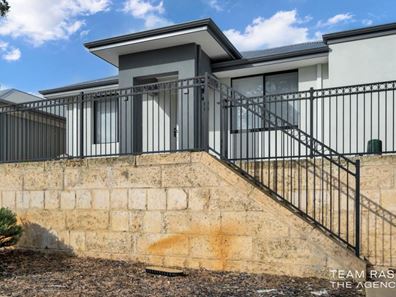 69 Somerford Promenade, Wellard WA 6170