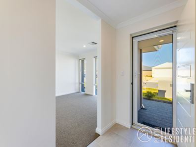 6 Chrysler Approach, Yanchep WA 6035