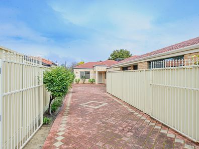 39A Russell Street, Morley WA 6062