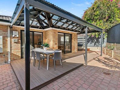 3/6 Rylston  Street, Scarborough WA 6019