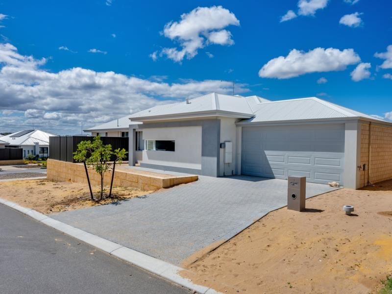 1 Bolsa Road, Madora Bay WA 6210