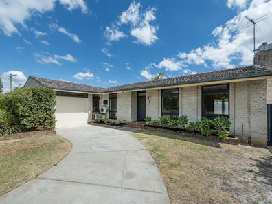 1 Wareana Street, Menora WA 6050