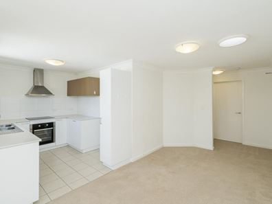 34/18 Whitlock Road, Queens Park WA 6107