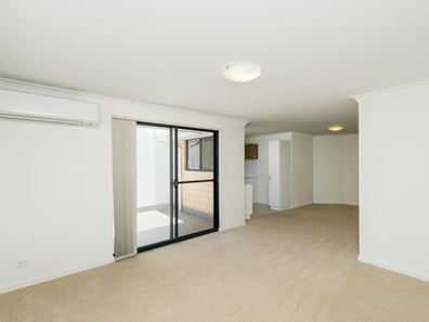 34/18 Whitlock Road, Queens Park WA 6107