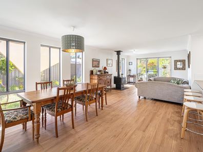 17 Cape Way, Dunsborough WA 6281