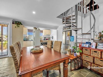 35 River Drive, Cape Burney WA 6532
