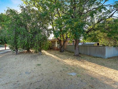 56 Gosnells Road West, Maddington WA 6109