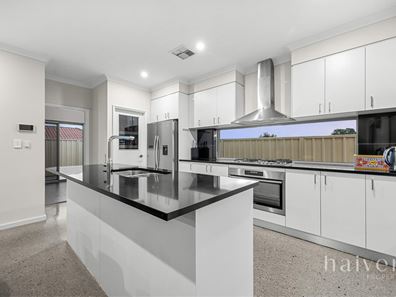 11B Shelshaw Street, Melville WA 6156