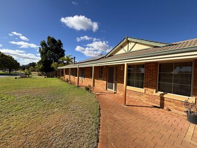 3 Country Road, Pinjarra WA 6208