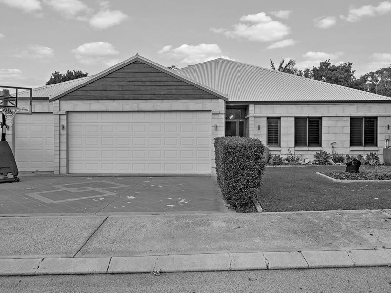 17 Little Heath Meander, Erskine WA 6210