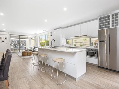 183A Grand  Promenade, Doubleview WA 6018