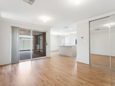 29 Donatti Retreat, Caversham WA 6055