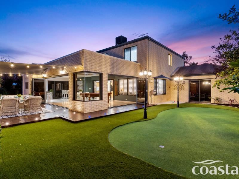 13 Chantilly Circuit, Meadow Springs