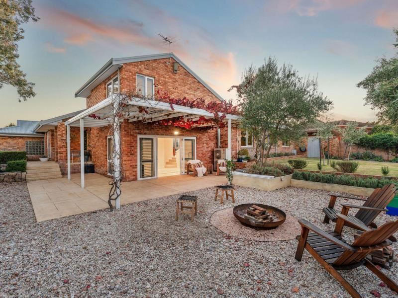 1 Whittington Avenue, Carine