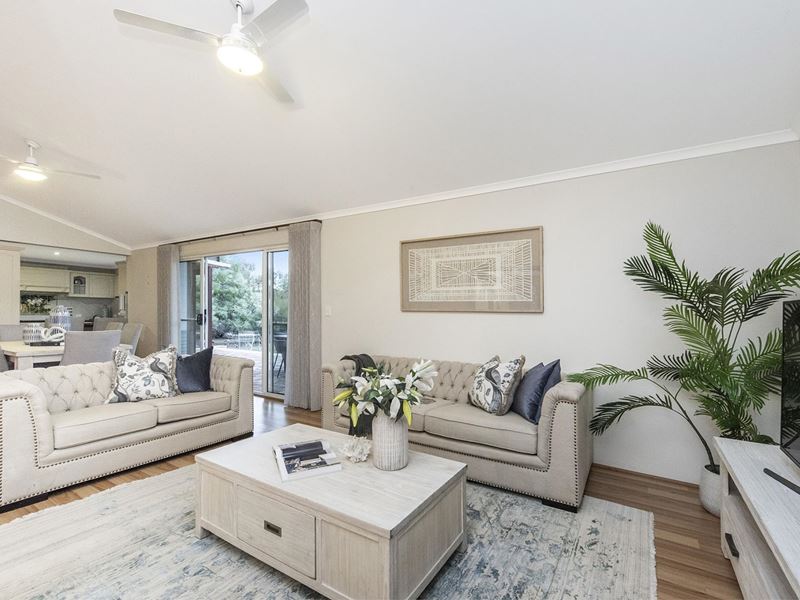 12 Owsten Court, Treeby WA 6164