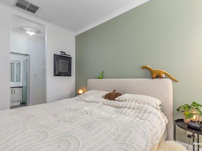 27 Lannam Road, Hilbert WA 6112