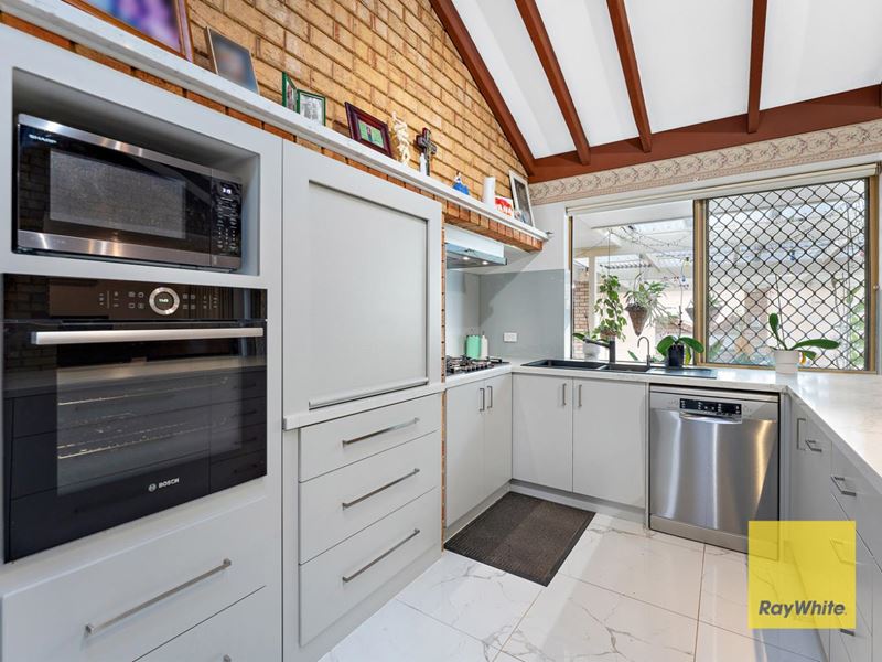 10 Dampier Court, Thornlie WA 6108