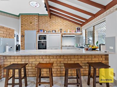 10 Dampier Court, Thornlie WA 6108