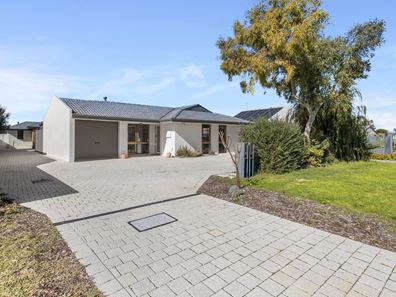 182 Bridgewater Drive, Kallaroo WA 6025
