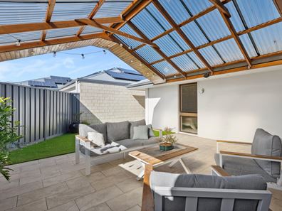182 Bridgewater Drive, Kallaroo WA 6025