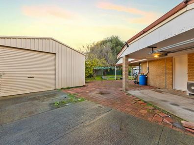 17 St Laurent Close, Greenfields WA 6210