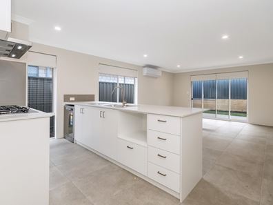 43A Kalbarri Way, Dawesville WA 6211