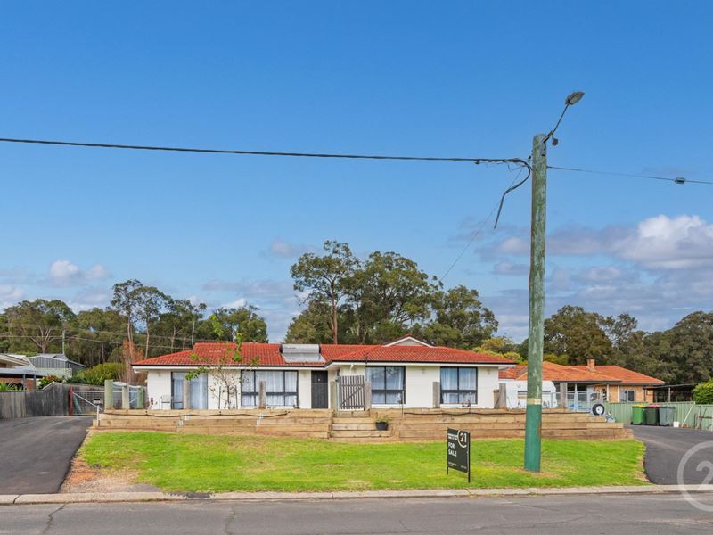 8 Greenfields Road, Harvey WA 6220