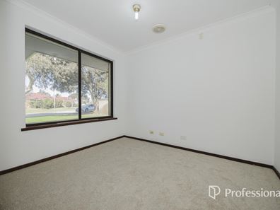 14 Lyrebird Square, Ballajura WA 6066