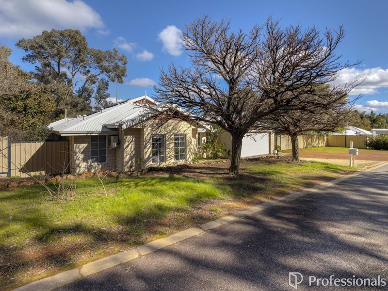 333B Lesmurdie Road, Lesmurdie WA 6076