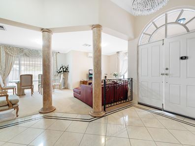 10 Killaloe Place, Waterford WA 6152