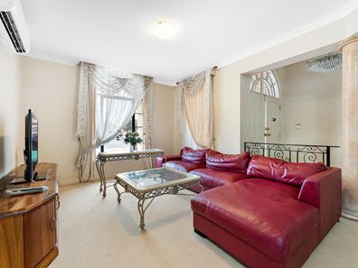 10 Killaloe Place, Waterford WA 6152