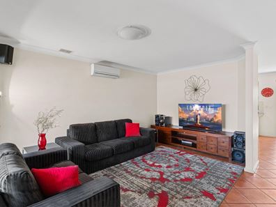 2/127 Robert Street, Como WA 6152