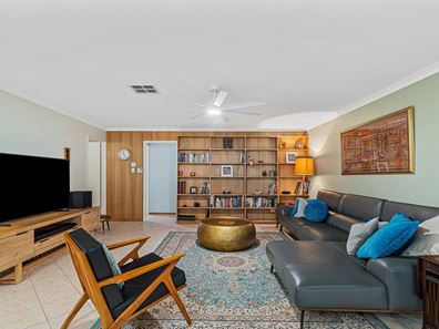 12 Gifford Rise, Meadow Springs WA 6210