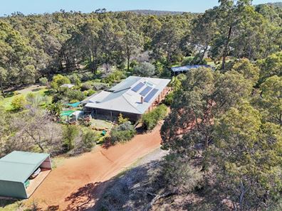 1870 Coolgardie Street, Mundaring WA 6073