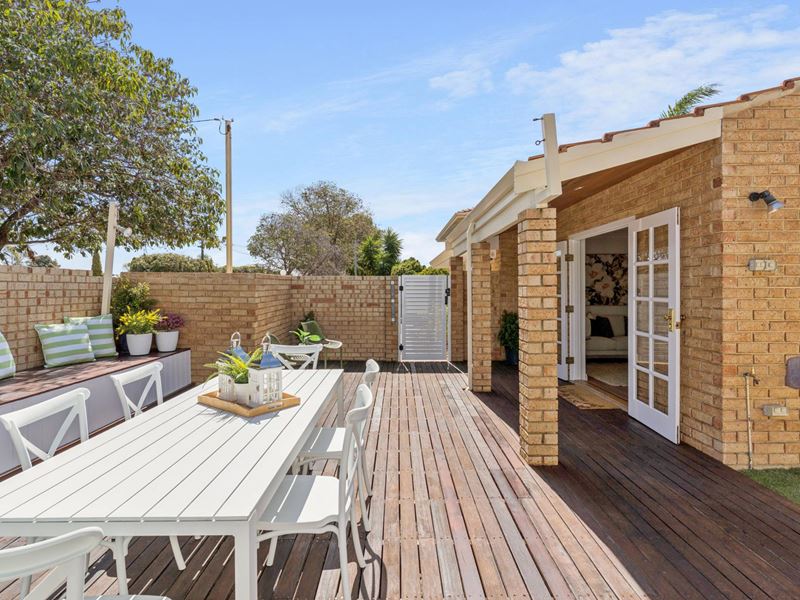 4/244 The Strand, Dianella WA 6059