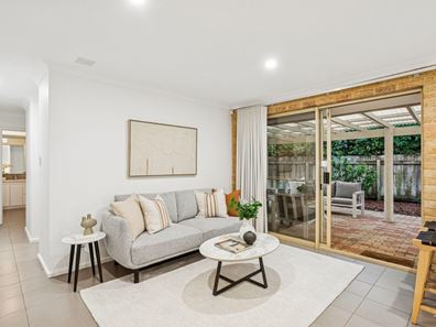8 Letchworth Centre Avenue, Salter Point WA 6152