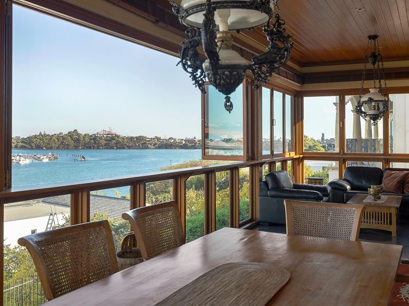 32 Hutchinson Avenue, Mosman Park