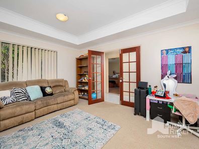 16 Romney Way, Eaton WA 6232